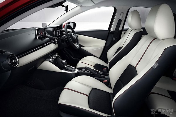 馬自達(dá)2兩廂版內(nèi)飾