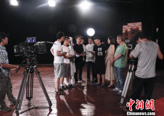 電影《笑里藏刀》拍攝現(xiàn)場。 鐘欣 攝