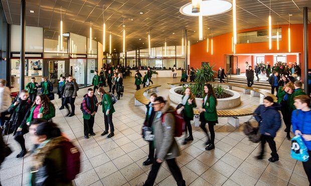 調查:英國家長最看重孩子學習成績 忽略幸福感