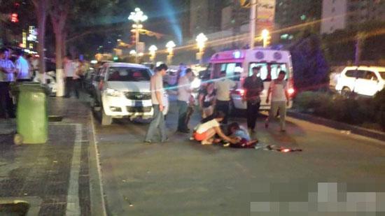 陜西靖邊男子當(dāng)街遭割喉身亡 警方:已抓獲嫌疑人