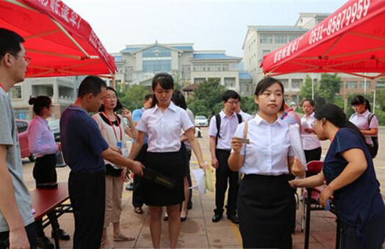 有考生因“自報家門”當場判零分