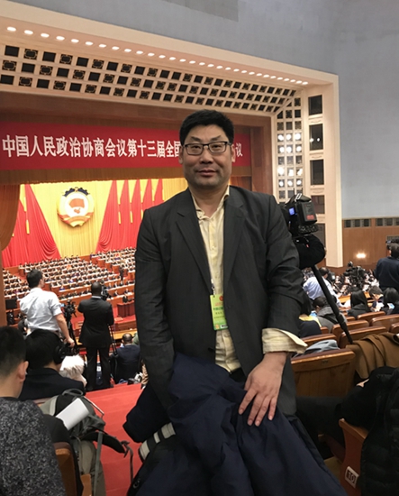 海外華媒記者看兩會:感受到一個更開放、更自信的中國